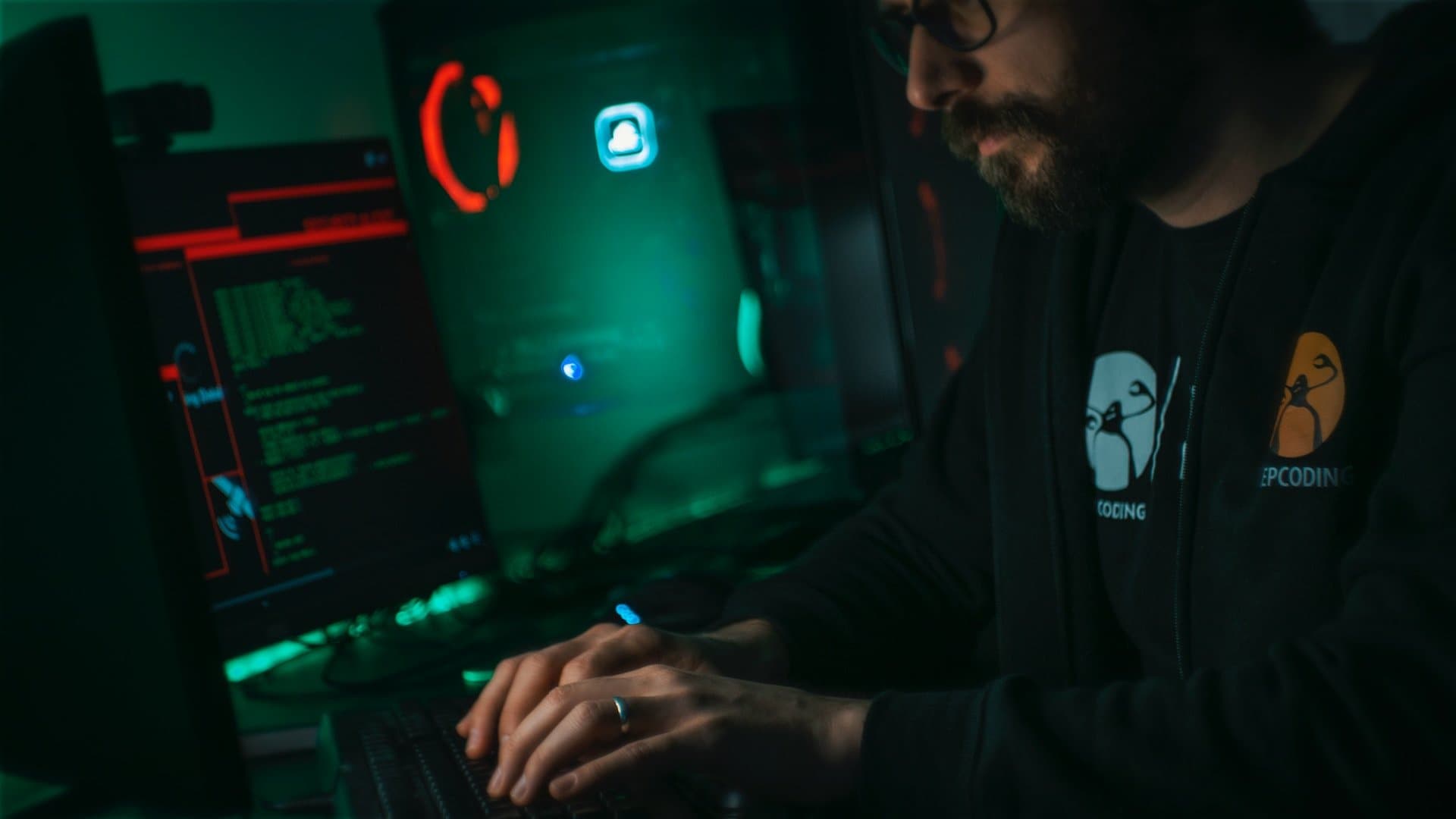 Advanced Persistent Threats (APT): как да ги открием и да се защитим от скритите атаки Advanced Persistent Threats (APT): как да ги открием и да се защитим от скритите атаки